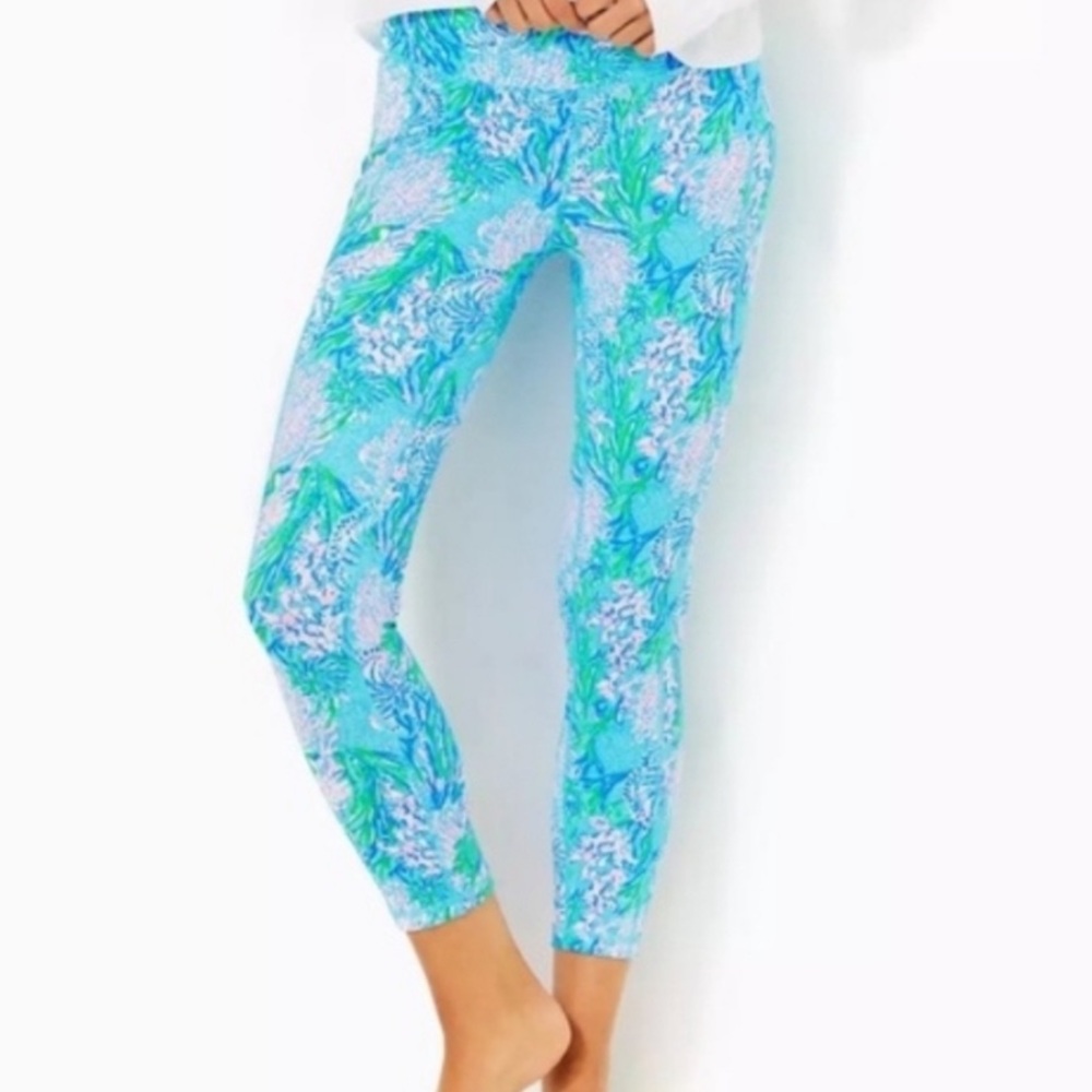 Lilly Pulitzer Luxletic leggings in Los Olas Aqua Strong Current Sea print large